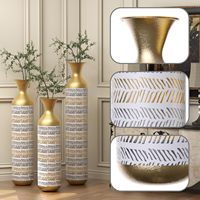 Vase à fleurs en aluminium fabriqué à la main, décor de table élégant, moderne et classique, parfait pour les intérieurs de maison et une utilisation durable