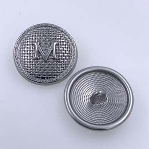 Gabardina de punto de malla en forma de M Abrigo de suéter de lana Botón de metal - Product Image 3