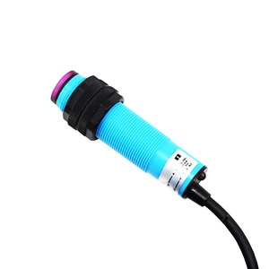 HE3F-DS10C4 HE3F-DS30C4 HE3F-DS10B2 Capteur de proximité infrarouge à induction M18 - Product Image 3