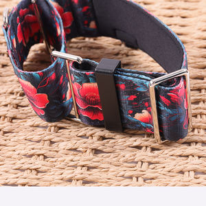 ओकीपेट्स थोक नो-स्लिप एडजस्टेबल एंटी-एस्केप डिजाइन कुत्ते कॉलर लाल फूल मुलायम मार्टिंगेल कुत्ते कॉलर - Product Image 3