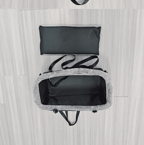 Siège de <span class=keywords><strong>voiture</strong></span> pliable et portable pour chien et chat avec console centrale, sangles réglables, imperméable, toutes saisons - Product Image 5