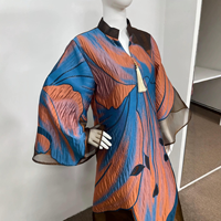 Robe élégante à col montant, imprimé graphique, en polyester respirant, avec empiècements en maille, manches larges, coupe ample, longueur cheville, pour femmes arabes