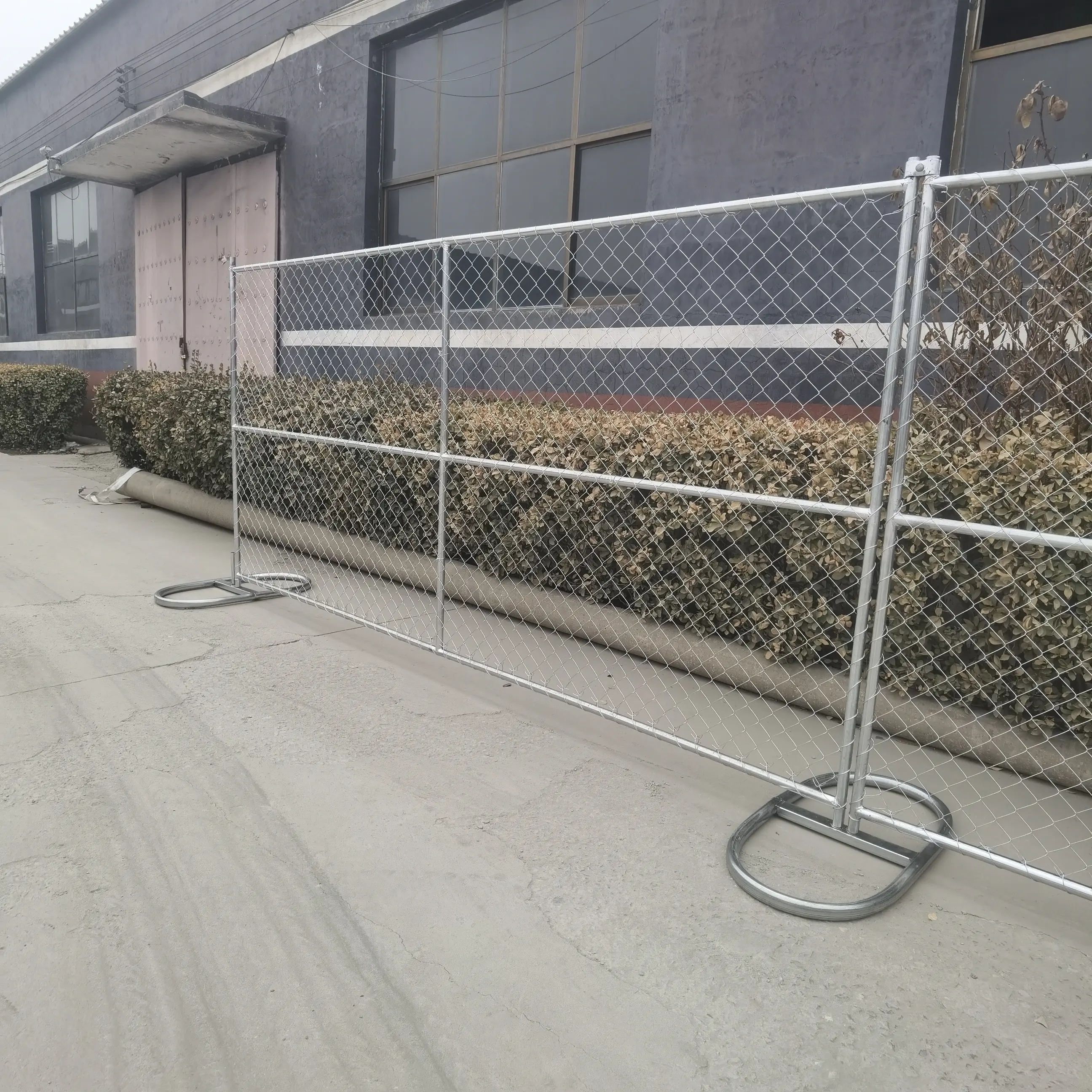 Customized chain link temporary fence price sustainable temporary fence for construction site