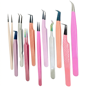 Pince à épiler professionnelle Bellus International en acier inoxydable à pointe lisse, haute précision, durable, pour sourcils et cils (volume) - Product Image 1
