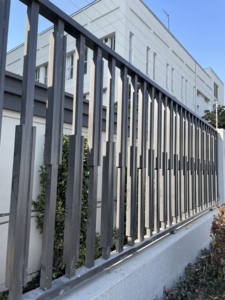 <span class=keywords><strong>Ringhiere</strong></span> Moderne in Acciaio Zincato <span class=keywords><strong>per</strong></span> Balconi, Portici, Scale e Ville - Facile Installazione, Resistenti alla Ruggine, Design Senza Telaio, Garanzia di 2 Anni - Product Image 5