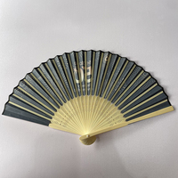 Petit éventail promotionnel chinois personnalisé en tissu de bambou Éventails en papier pliants à main comme cadeau