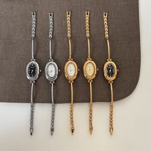 Reloj de Pulsera Unisex de Aleación, Elegante, Retro, Delgado, con Cronógrafo, Estilo Romántico, Moderno, de Alta Gama, Exquisito y Lujoso - Product Image 1