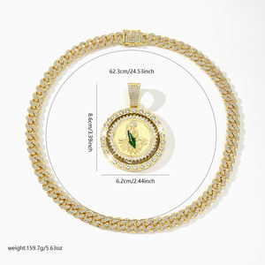 Collar de Circonita Cúbica con Colgante de Moneda Mexicana de San Judas, Chapado en Oro, Joyería Religiosa - Product Image 6