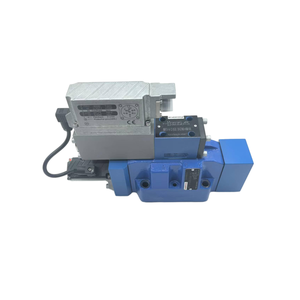 4WRPEH6C3B12L-30/M/24A1 Distributeur directionnel proportionnel hydraulique en bon état - Product Image 2
