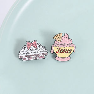 Pin Enamel Kutipan Inspiratif Hidup Lebih Manis dengan Yesus Bros Lencana Iman Perhiasan Kekuatan Wanita yang Lucu Hadiah untuk Teman - Product Image 1