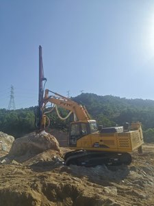 Bore <strong>Pile</strong> <strong>Drilling</strong> <strong>Rig</strong> for Construction Foundation 100-300mm Diameter 10-30m Depth Diesel-Powered CUMMINS Engine - Product Image 3