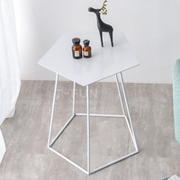 Table basse vivante carrée moderne de support de pot de plante en métal avec des conceptions centrales pour des meubles de salon à la maison