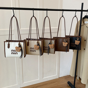 Bolso de hombro de lujo para mujer, elegante, moderno, versátil, para otoño e invierno - Product Image 1