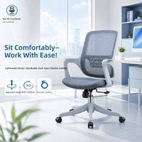 Chaise de bureau ergonomique en plastique confortable avec pivotement à 360°, dossier en maille moderne, accoudoirs intégrés et pieds en nylon
