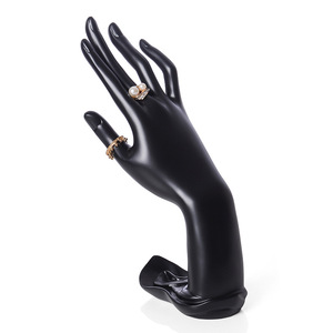 Espositore Per Gioielli A Forma Di Mano: Manichino Da Dito In Plastica Nera. Perfetto Per Anelli, Bracciali E Orecchini. Idea Regalo Per Negozio O Casa. - 2