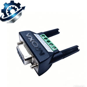 Adaptateur série UPort 1130 à montage sur rail DIN limité pour la transmission de données d'équipement, garantie officielle d'un an - Product Image 3