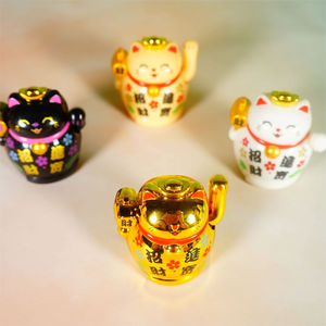 Modèle solaire magasin accessoires de voiture décoration intérieure <span class=keywords><strong>Maneki</strong></span> <span class=keywords><strong>neko</strong></span> 2 pouces petit chat ornement agitant la fortune japonaise chat porte-bonheur - Product Image 5