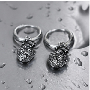 Pendientes de aro con colgante de corazón yunnique, plata tibetana, estilo gótico oscuro, regalo de joyería unisex - Product Image 3