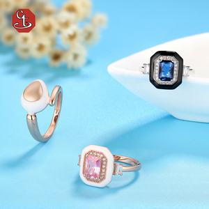 Anillo Cuadrado de Plata de Ley 925 con Gema Azul Brillante Clásica y Esmalte Negro para Mujer y Hombre, Joyería Hecha a Mano para Boda - Product Image 6