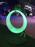 Chaises de jardin électriques suspendues pour adultes et enfants, vente en gros de meubles en plastique, éclairage extérieur rond et lumineux, balançoires pour patio à DEL