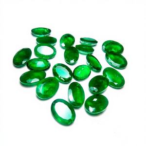 Piedra Doble Ovalada de Cuarzo Hidroeloxado Verde Esmeralda Sintética Creada en Laboratorio - Product Image 1