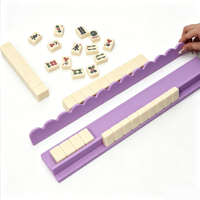 U.fun Ensemble de supports et poussoirs de mahjong américains en bois massif ondulé de 17,5 pouces, supports magnétiques pour tuiles, règles festonnées deux-en-un