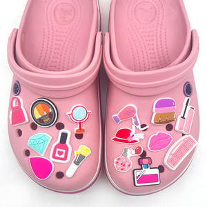 Venta caliente PVC zapatos Decoración Accesorios lindo belleza maquillaje zapato encantos para la cognición de los niños al por mayor - Product Image 2