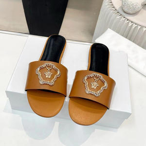 Pantofole estive Casual V <span class=keywords><strong>vera</strong></span> <span class=keywords><strong>pelle</strong></span> da <span class=keywords><strong>donna</strong></span> con marchio di design alla moda piatta pantofole di lusso di alta qualità per le donne - Product Image 2