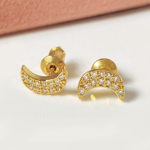 Pendientes Pequeños con Forma de Luna, Chapados en Oro de 18k, con Circonita Cúbica, Minimalistas, para Mujer, Venta al Por Mayor - Product Image 4