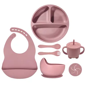BPA Free Bebe Silicone Feeding Set 4 Suction Point Plate Bowl With Wooden Handle Spoon And Fork Kit Waterproof Bib OEM ODM RTS