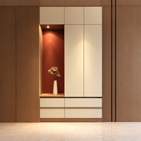 Meuble à chaussures du sol au plafond avec niche décorative et rangement à tiroirs pour les entrées d'appartements modernes