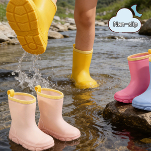 Botas de Chuva para Crianças em PVC com Função Impermeável e Anti-sujeira, Estilo Curto para Praia, Lago e Brincadeiras ao Ar Livre - Product Image 3