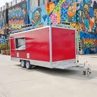 Remorque mobile rouge en fibre de verre de 5,5 mètres avec porte latérale pour la vente de glaces et de restauration rapide