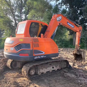 Doosan 8Ton 7.5Ton DH75 DX75รถขุดขนาดเล็กปั๊มมอเตอร์ไซด์ได้รับการรับรอง CE รุ่นมือสองสีทอง - Product Image 1