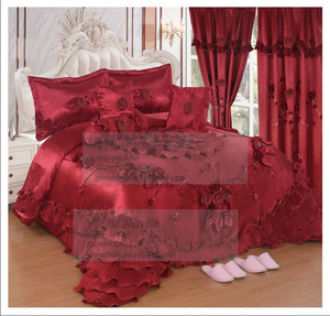Ensemble de literie de mariage de luxe 10 pièces avec rideaux assortis, taies d'oreiller, pantoufles, collection de couette de mariée - Product Image 1