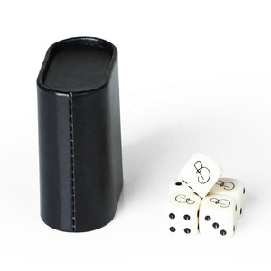 Recién llegado, juego de tazas de <span class=keywords><strong>dados</strong></span>, logotipo en relieve personalizado, taza de <span class=keywords><strong>dados</strong></span> de lujo de cuero Pu hecha a mano con 5 <span class=keywords><strong>dados</strong></span> - Product Image 4