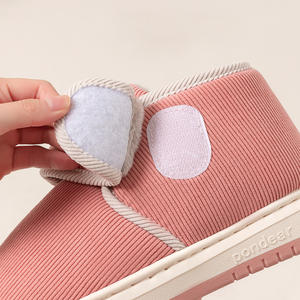 Chaussures d'hiver chaudes pour les seniors, bottes de neige antidérapantes avec doublure en peluche pour hommes - Product Image 4