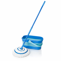 Kit de Mopa Giratoria de Microfibra Ligera con Mango de Plástico y Cubo Plegable para Limpieza de Pisos Húmedos
