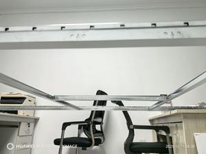 Barre en T de <span class=keywords><strong>plafond</strong></span> en alliage avec embout de verrouillage, barre principale, barre transversale, barre en T <span class=keywords><strong>pour</strong></span> système de <span class=keywords><strong>faux</strong></span>-<span class=keywords><strong>plafond</strong></span>, fabrication de grille de <span class=keywords><strong>plafond</strong></span> en T avec embout en alliage - Product Image 6