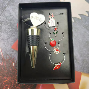Valentine's Day Wine Stopper Kit Metal Heart Shape Bottle Sealer With Glass Rings For Holiday Party - Product Image 1