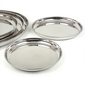 Plateaux à cocktails ronds en acier inoxydable écologiques certifiés, lot de 3, accessoires de bar minimalistes, plateaux à collations réutilisables - Product Image 1