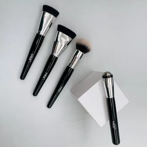 Pinceau de maquillage pour le visage, 4 pièces, pinceau plat pour estomper le fond de teint, manche en bois, poils synthétiques, respectueux de la peau - Product Image 5