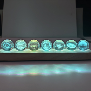 Lampe de table 3D à DEL en cristal pour l'intérieur de la maison intelligente avec gravure Veilleuse de chevet Cadeau de Noël pour les décorations - Product Image 5