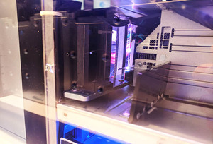 Servidor de chasis modular PowerEdge MX7000 7U Max 16 GPU - Product Image 3