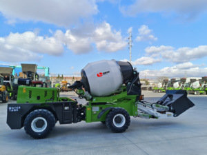 Camión Mezclador de Concreto Autocargable Xinyu de 1.8/2.6/3.5/4/5.5/6.5 Metros Cúbicos, Sistema Hidráulico Importado, 1 Año de Garantía, en Venta - Product Image 2