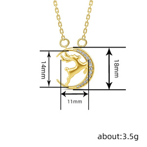 Collana con Ciondolo Luna e Cervo Natalizio per Donne, Gioiello Scintillante con Charm Incastonato, Accessorio di Moda per Uso Quotidiano, Regalo - Product Image 5