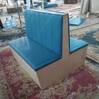 Table et chaises de salle à manger en métal de haute qualité, avec sièges rembourrés en cuir PU, tables en bois et ensembles de salle à manger.