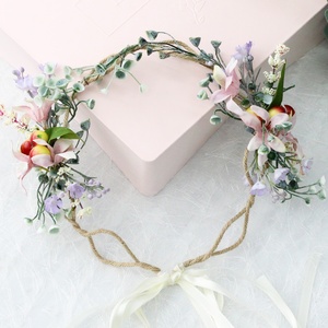 Couronne de fleurs artificielles faites à la main, avec gypsophile et eucalyptus, pour femme, idéale pour mariée, coiffe, voyage, photographie en extérieur - Product Image 6