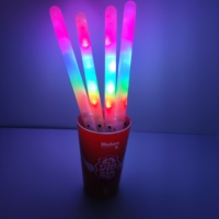 Bâton de coton fluorescent multicolore créatif à LED Matériau de qualité alimentaire Parc d'attractions Marché de nuit Party Favors Prop
