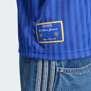 <span class=keywords><strong>Maglia</strong></span> Boca Juniors Terrace Icons, Coppa di <span class=keywords><strong>Calcio</strong></span> 2026, <span class=keywords><strong>Maglia</strong></span> da <span class=keywords><strong>Calcio</strong></span> Personalizzabile con Nome e Numero, <span class=keywords><strong>Maglia</strong></span> <span class=keywords><strong>Bianca</strong></span> da <span class=keywords><strong>Calcio</strong></span> - Product Image 3